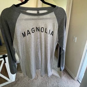 Magnolia Tee